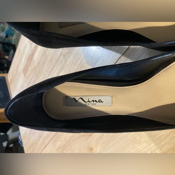 Nina open toed heels in black with a bling heel. Excellent condition. Gorgeous - Picture 5 of 12